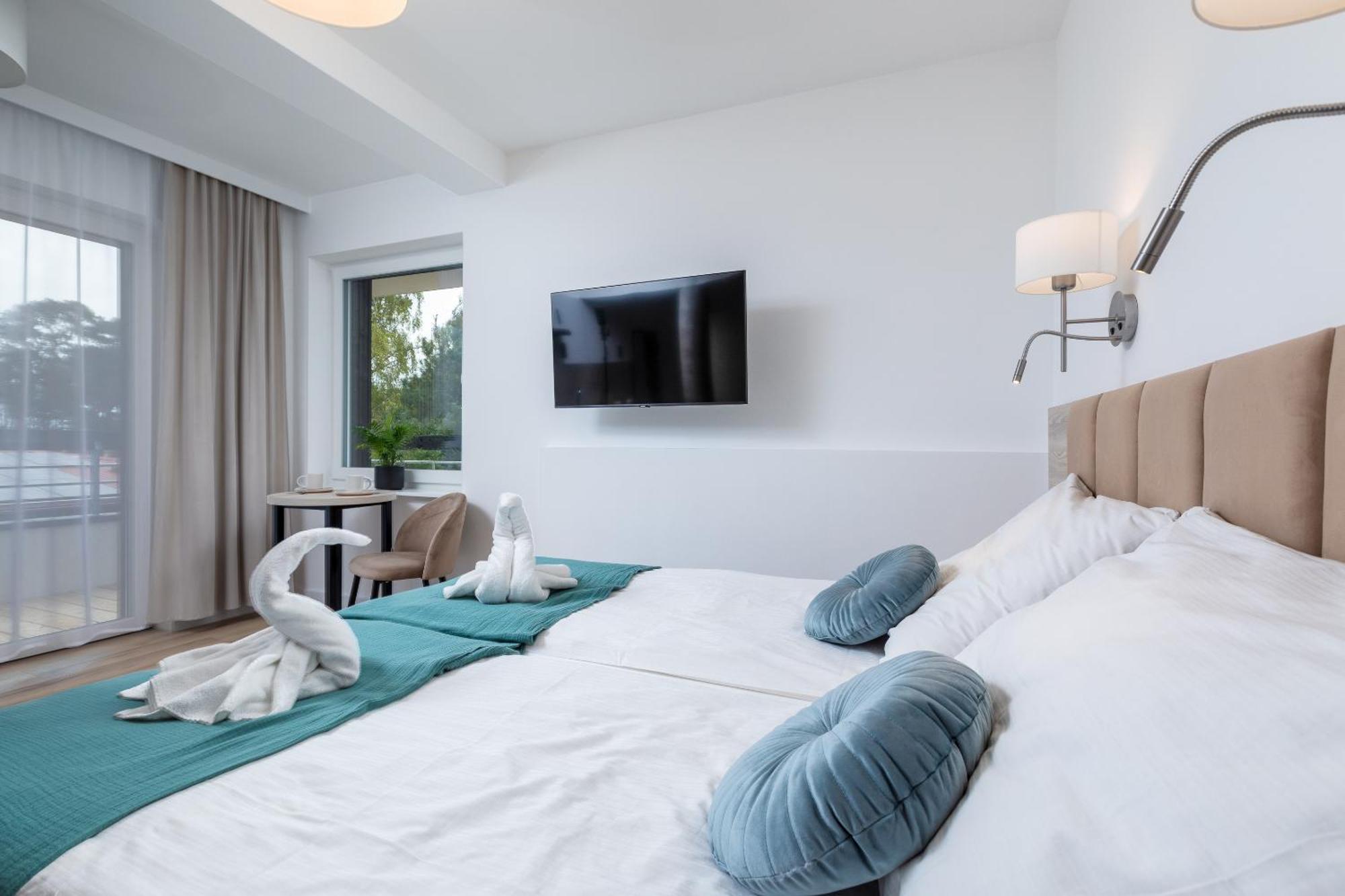 Apartamenty Przy Plazy Z Basenem Z Podgrzewana Woda I Mini Spa - Osrodek Kolonijno-Wczasowy Mewa Niechorze Exteriör bild