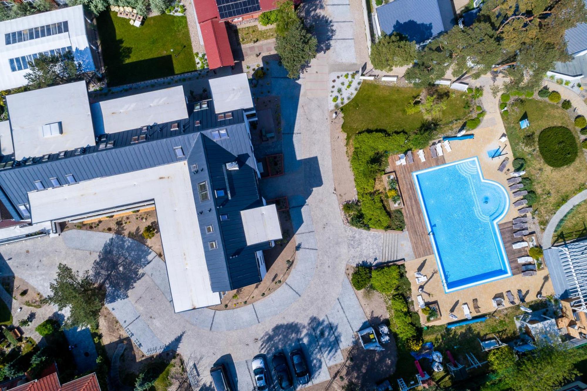 Apartamenty Przy Plazy Z Basenem Z Podgrzewana Woda I Mini Spa - Osrodek Kolonijno-Wczasowy Mewa Niechorze Exteriör bild