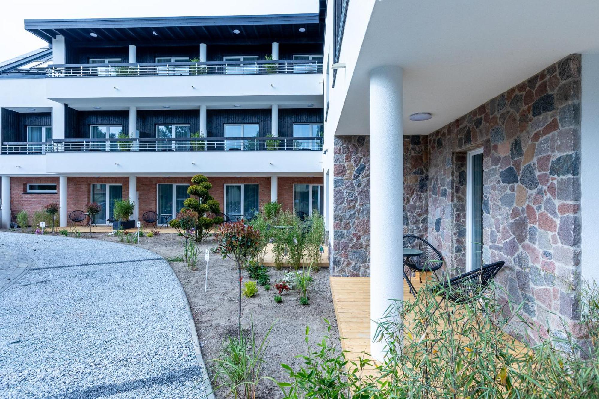 Apartamenty Przy Plazy Z Basenem Z Podgrzewana Woda I Mini Spa - Osrodek Kolonijno-Wczasowy Mewa Niechorze Exteriör bild