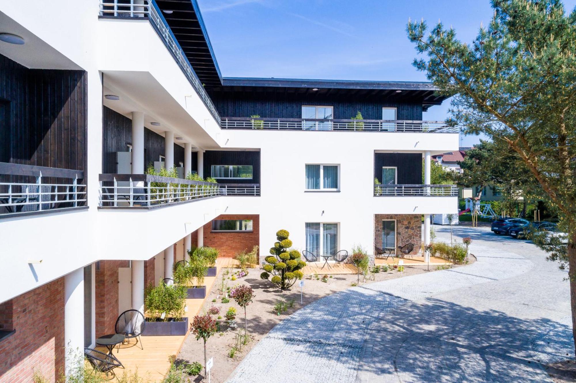 Apartamenty Przy Plazy Z Basenem Z Podgrzewana Woda I Mini Spa - Osrodek Kolonijno-Wczasowy Mewa Niechorze Exteriör bild
