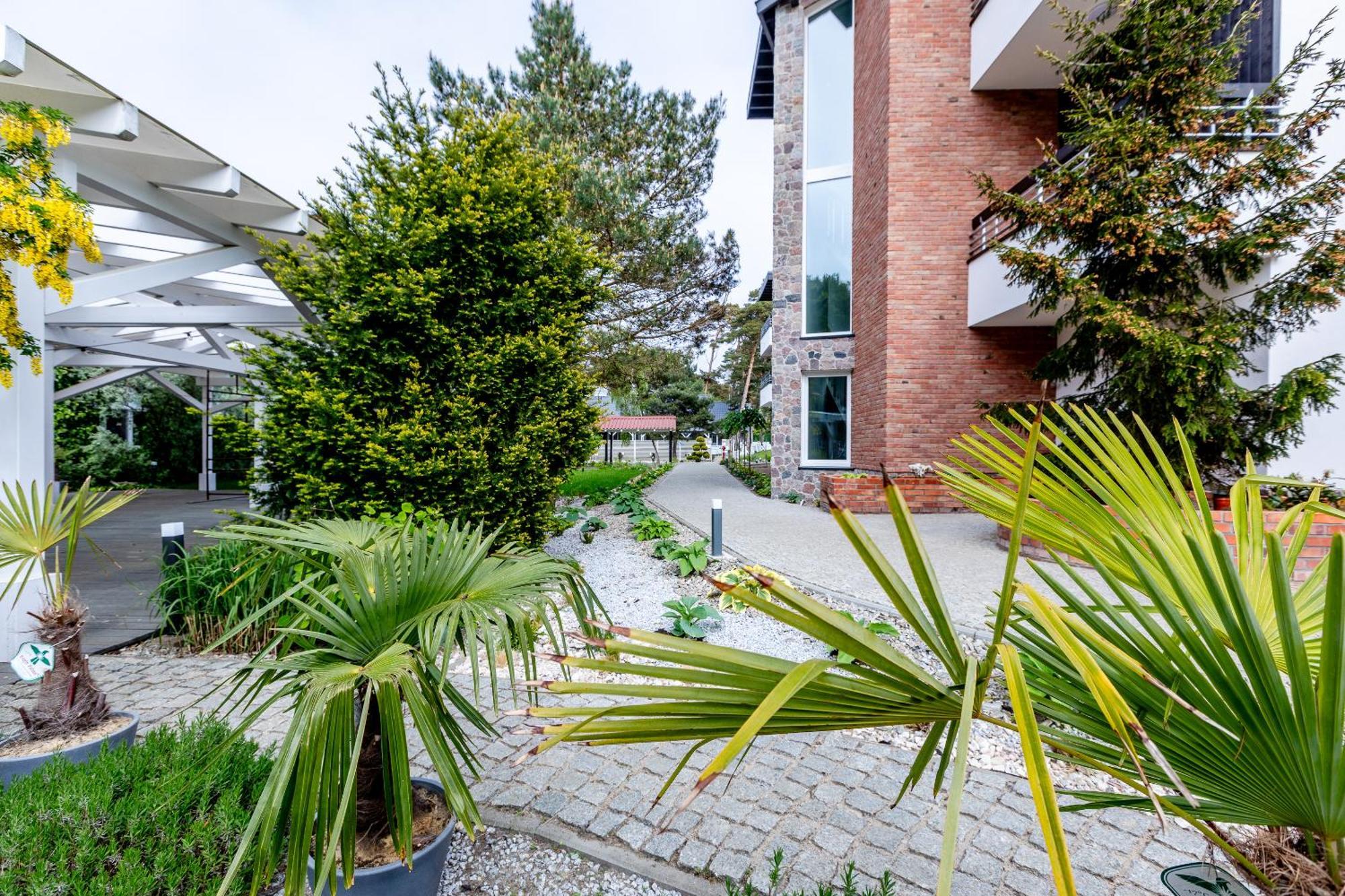 Apartamenty Przy Plazy Z Basenem Z Podgrzewana Woda I Mini Spa - Osrodek Kolonijno-Wczasowy Mewa Niechorze Exteriör bild