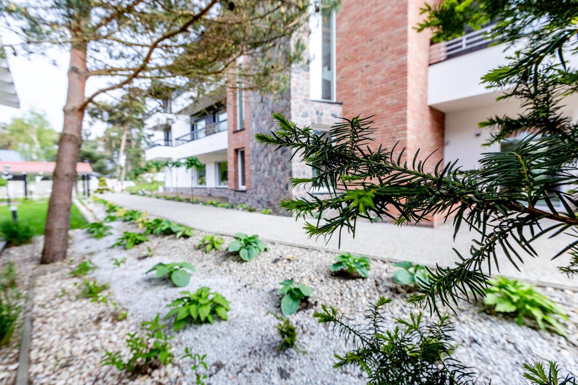 Apartamenty Przy Plazy Z Basenem Z Podgrzewana Woda I Mini Spa - Osrodek Kolonijno-Wczasowy Mewa Niechorze Exteriör bild
