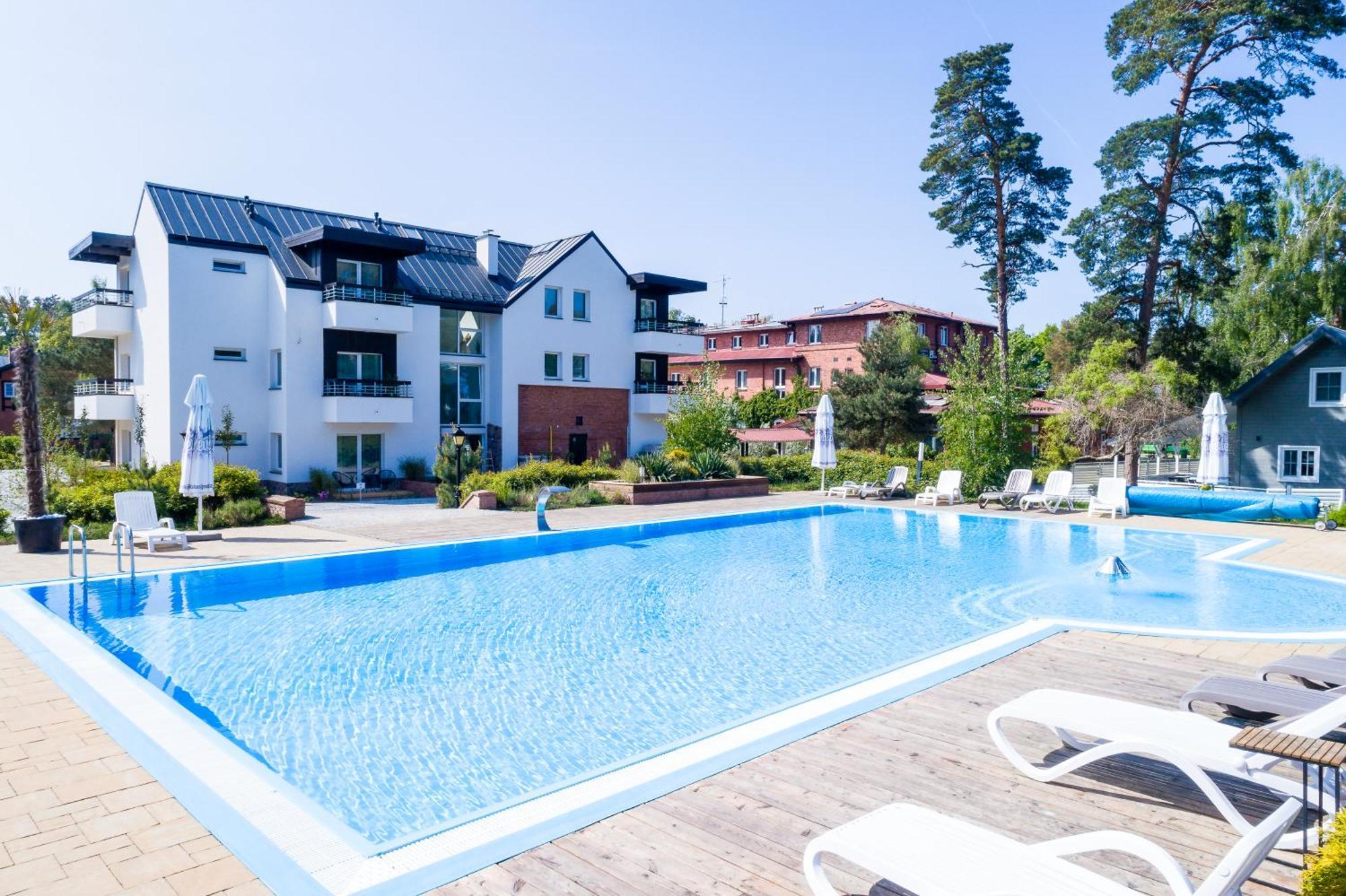 Apartamenty Przy Plazy Z Basenem Z Podgrzewana Woda I Mini Spa - Osrodek Kolonijno-Wczasowy Mewa Niechorze Exteriör bild
