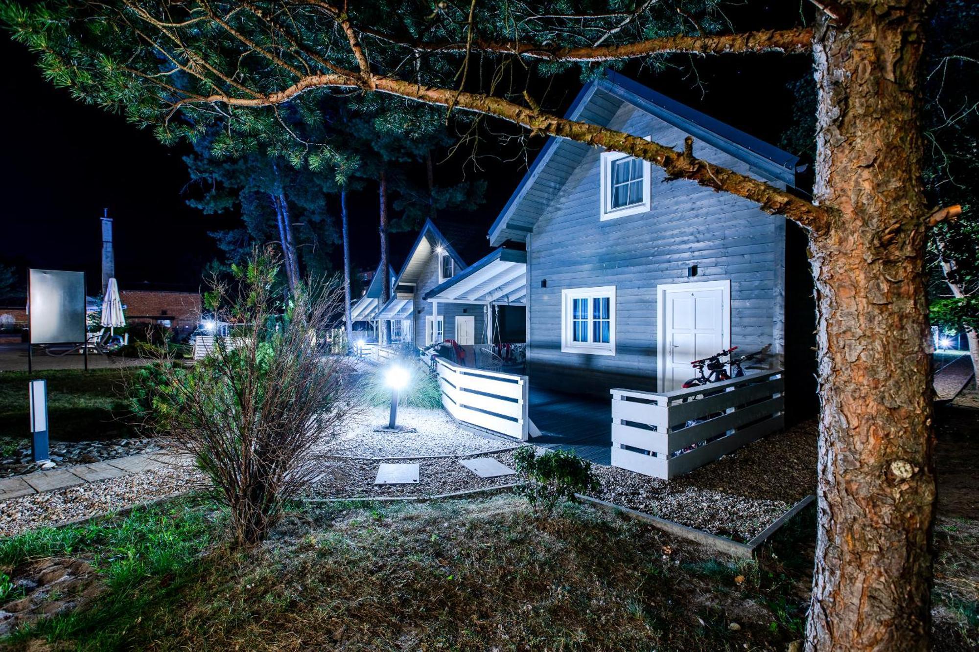 Apartamenty Przy Plazy Z Basenem Z Podgrzewana Woda I Mini Spa - Osrodek Kolonijno-Wczasowy Mewa Niechorze Exteriör bild